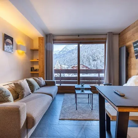 Lumineux Avec Balcon A Meribel, Proche Pistes Et Commerces - Fr-1-355-128 *